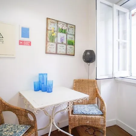 Alfama S. Pedro Typical Appartement