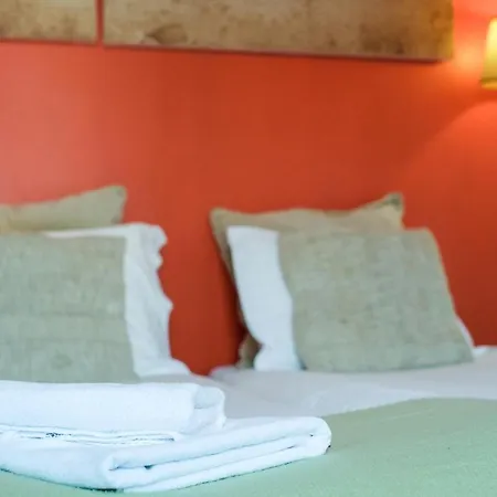 Alfama S. Pedro Typical Διαμέρισμα *